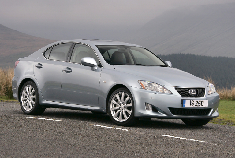 Lexus IS — Second generation · XE20